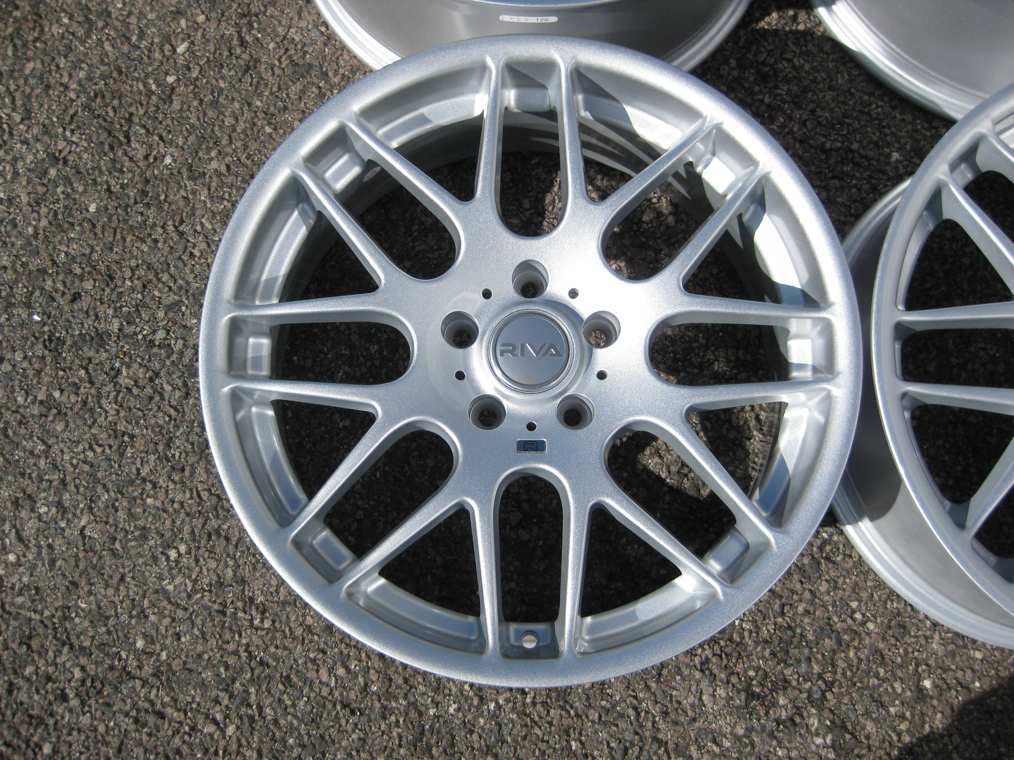 NEW 18" RIVA FOX DTM CSL ALLOY WHEELS FINISHED IN SILVER, DEEPER LOOK, WIDER REAR'S